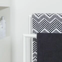 Sealskin Handdoekrek Tube Metaal Wit 13 Sealskin Handdoekrek Tube Metaal Wit -Badkamerartikelen Winkel 123 2037