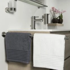 Tiger Telescopisch Handdoekrek Boston RVS 18 Tiger Telescopisch Handdoekrek Boston RVS -Badkamerartikelen Winkel 123 2089