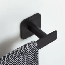 Tiger Handdoekrek Colar Zwart 15 Tiger Handdoekrek Colar Zwart -Badkamerartikelen Winkel 123 2164