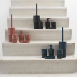 Sealskin Zeepdispenser Brave Staand Zwart 24 Sealskin Zeepdispenser Brave Staand Zwart -Badkamerartikelen Winkel 123 2573