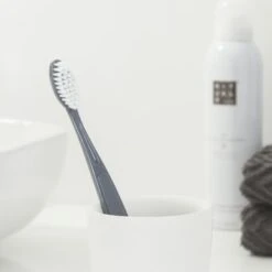 Sealskin Tandenborstelhouder Glossy Zilver 15 Sealskin Tandenborstelhouder Glossy Zilver -Badkamerartikelen Winkel 123 3130