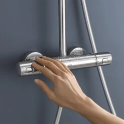 Grohe Douchesysteem Vitalio Joy 310 Cooltouch Met Thermostaatkraan QuickFix Chroom 13 Grohe Douchesysteem Vitalio Joy 310 Cooltouch Met Thermostaatkraan QuickFix Chroom -Badkamerartikelen Winkel 123 5569